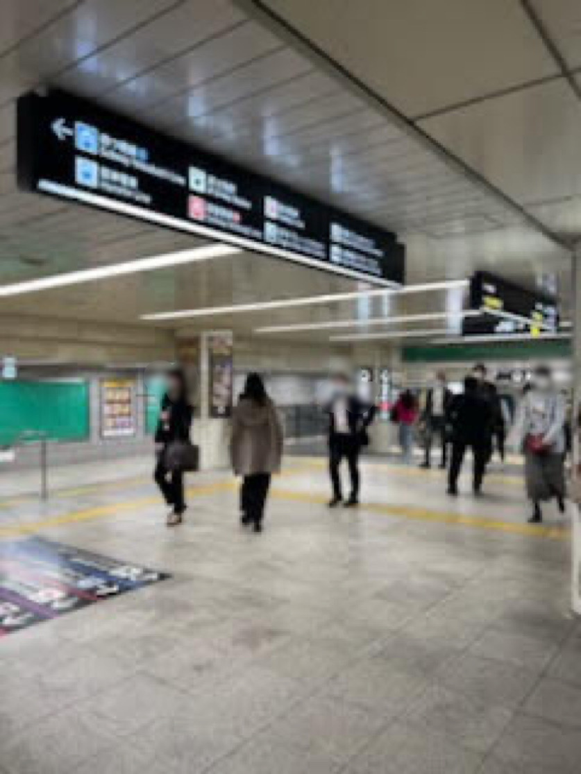 西梅田駅からの道のり